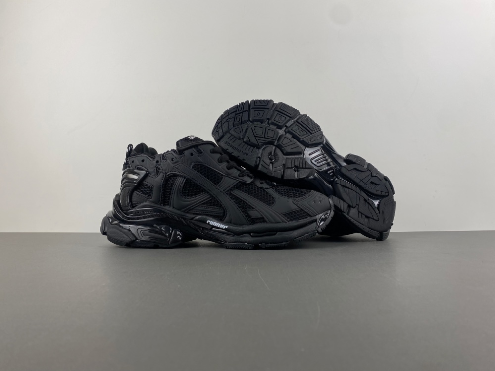 Balenciaga Runner Black - Image 5