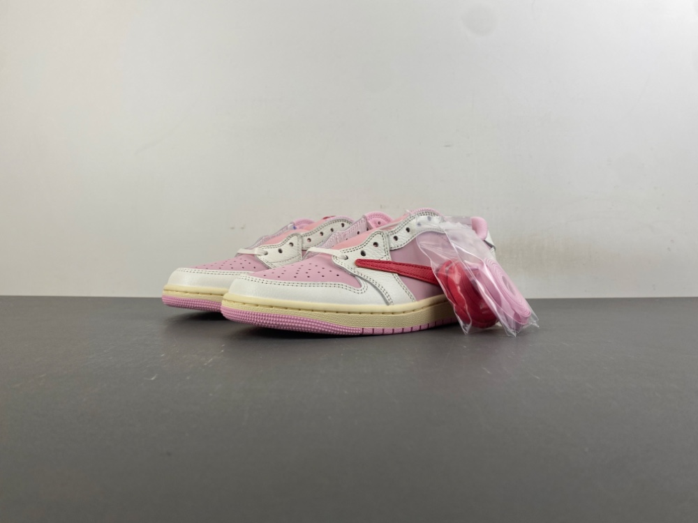 Travis Scott × AJ1 Low “Shy Pink”