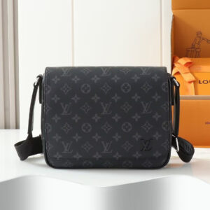 LV District PM M46255 26x20x7cm