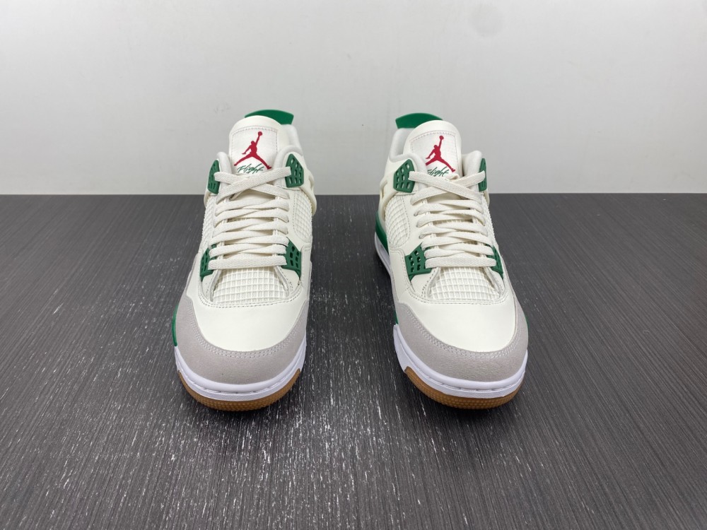 Jordan 4 Retro SB Pine Green - Image 4