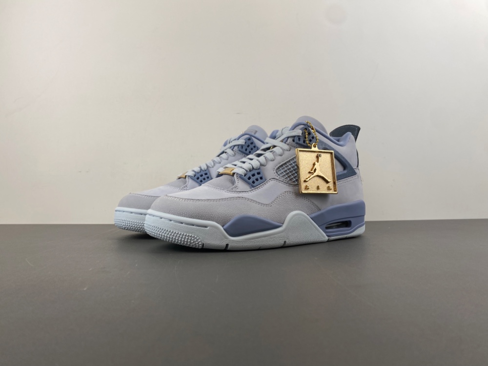 Jordan 4 UNC Tar Heels PE - Image 2