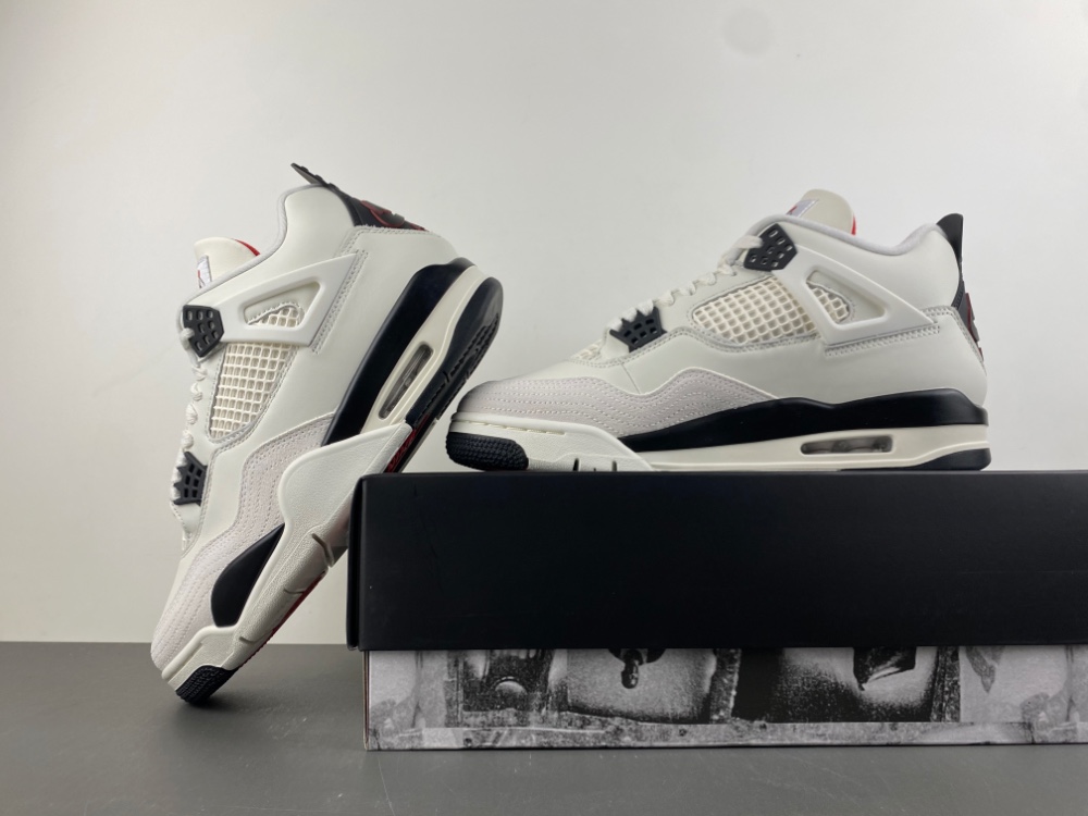 Air Jordan 4“Flight Club” - Image 5